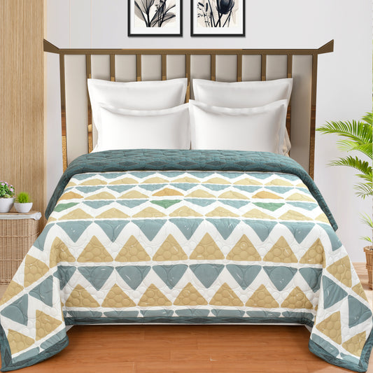 Ultrasonic Triangle Designed Printed Queen Size Comforter